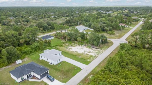 Lehigh Acres, 758 S Bianca Ave, Lehigh Acres, Florida 33974, image 1