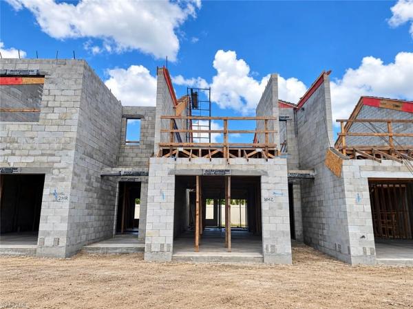 9032 Summercrest Blvd, Estero, Florida 33928, image 2