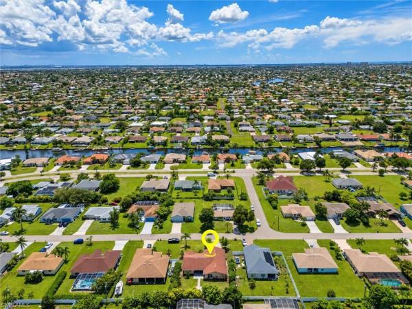 Cape Coral Residential, 305 27th Ter, Cape Coral, Florida 33904, image 3