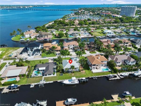 Town & River, 822 Cypress Lake Cir, Fort Myers, Florida 33919, image 1