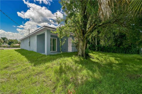 Kingston Terrace, 4338 Lexington Ave, Fort Myers, Florida 33905, image 2
