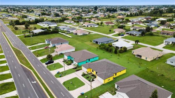 2102 Andalusia Blvd, Cape Coral, Florida 33909, image 2