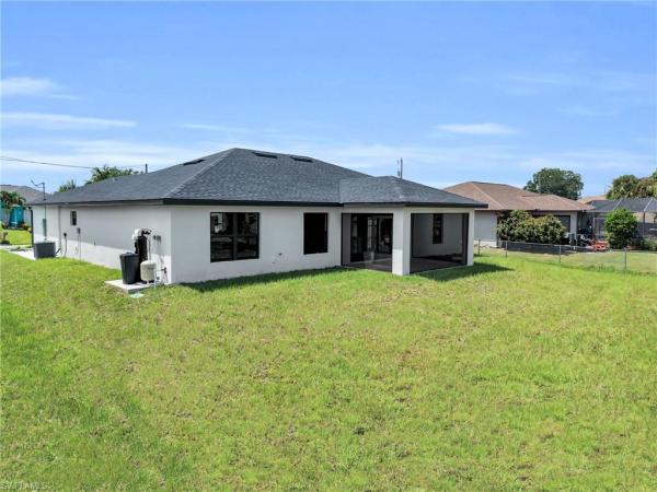 Lehigh Acres, 4202 SW 14th St, Lehigh Acres, Florida 33976, image 1