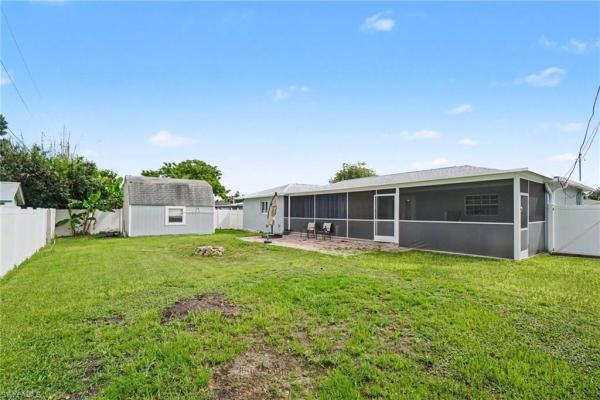 Berts Bayshore Manor, 1385 Pine Ave, North Fort Myers, Florida 33917, image 1