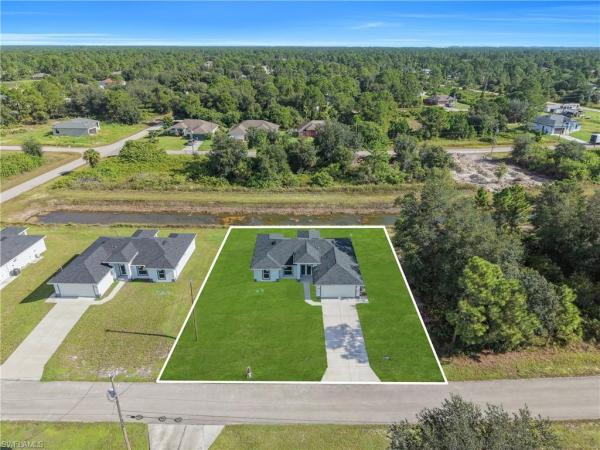 Lehigh Acres Residential, 1025 E Pilgrim St, Lehigh Acres, Florida 33974, image 1