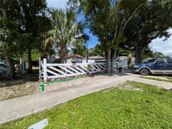 Lovejoy Park, 2343 Canal St, Fort Myers, Florida 33901, image 1