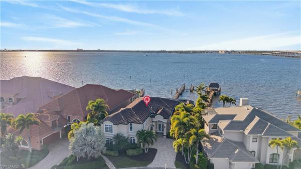 Riverside Yacht Club At The Landings, 12782 Yacht Club Cir, Fort Myers, Florida 33919, image 1