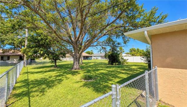 Cape Coral Residential, 302 1st Pl, Cape Coral, Florida 33990, image 1