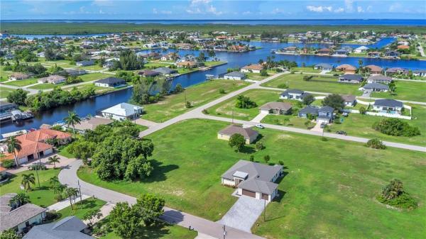Cape Coral Residential, 3008 41st Ave, Cape Coral, Florida 33993, image 1