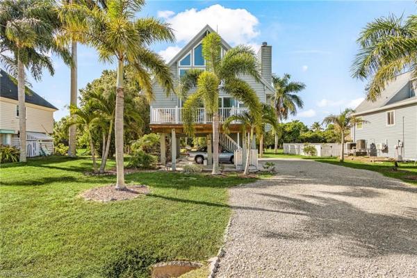 Sundiet Village, 7443 Pomegranate Dr, Bokeelia, Florida 33922, image 1