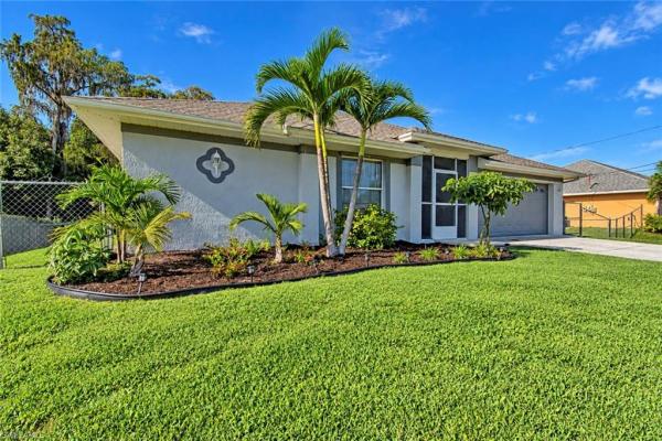 Lehigh Acres Residential, 424 La Perouse St, Lehigh Acres, Florida 33974, image 1