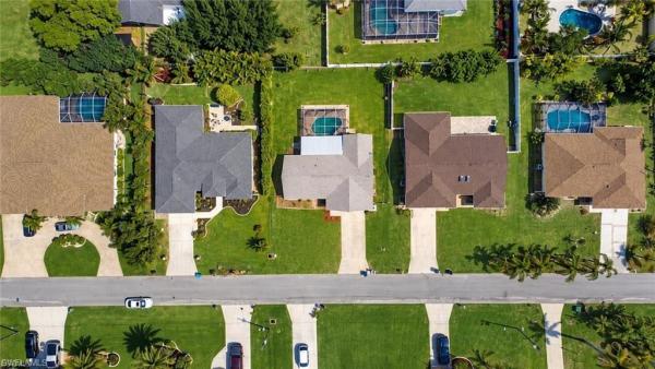Cape Coral Residential, 915 20th St, Cape Coral, Florida 33990, image 1