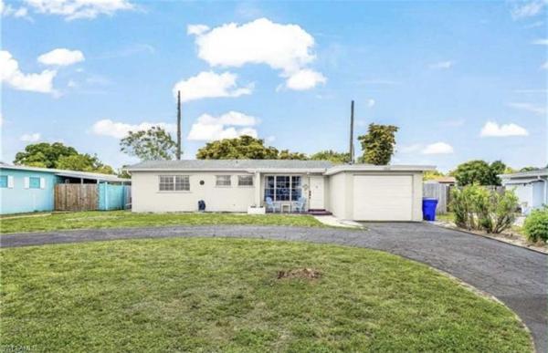 Colonial Terrace, 4360 Lagg Ave, Fort Myers, Florida 33901, image 1