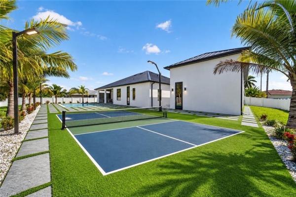 Cape Coral Residential, 3918 Oasis Blvd, Cape Coral, Florida 33914, image 1