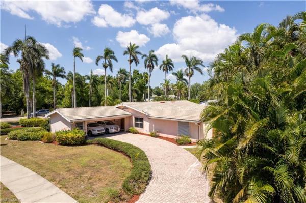 Carlton Grove, 2627 Mcgregor Blvd, Fort Myers, Florida 33901, image 1