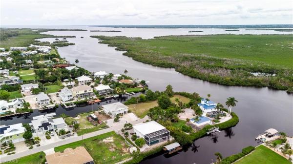 Charlotte Shores, 5207 Ann Arbor Dr, Bokeelia, Florida 33922, image 1