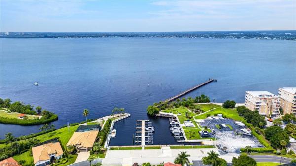 Harbour Isle Yacht & Racquet Club, 15108 Ports Of Iona Dr #201, Fort Myers, Florida 33908, image 1