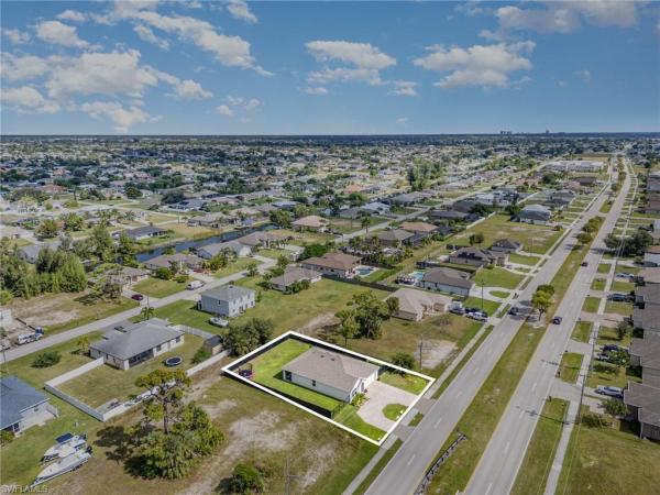 Cape Coral Residential, 1413 Trafalgar Pkwy, Cape Coral, Florida 33991, image 1