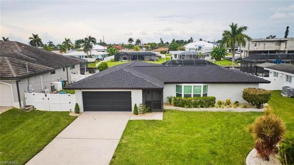Yacht Club, 5310 Cortez Ct, Cape Coral, Florida 33904, image 1