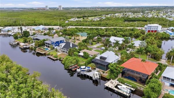 Palm Isles, 11821 Isle Of Palms Dr, Fort Myers Beach, Florida 33931, image 1