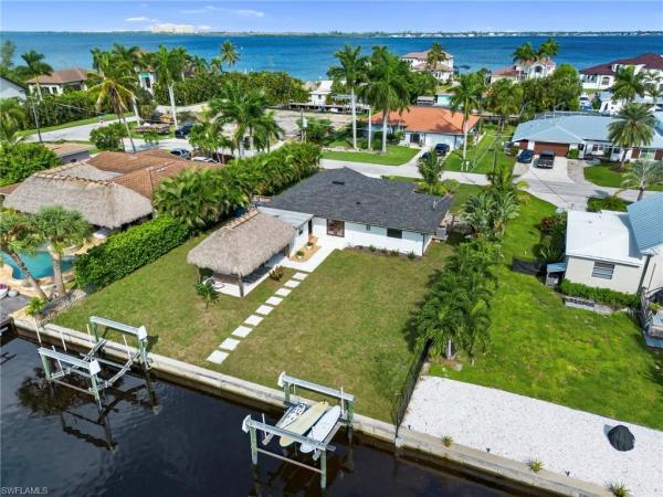 12755 Brewster Dr, Fort Myers, Florida 33908, image 1
