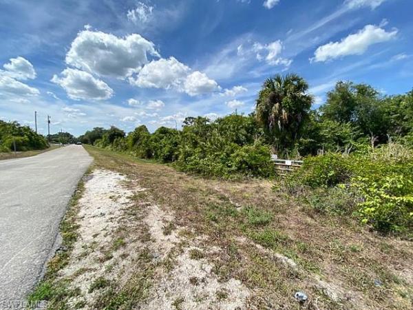 Alva Residential, 1520 Linwood Ave, Alva, Florida 33920, image 1