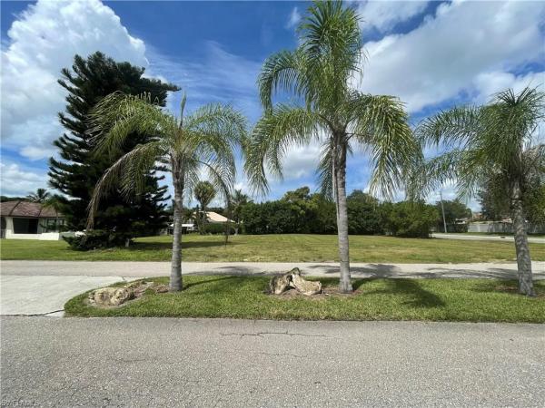 Gull Haven, 27000 Harbor Dr, Bonita Springs, Florida 34135, image 1