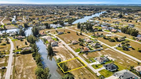 Cape Coral Residential, 2339 35th Ave, Cape Coral, Florida 33993, image 1