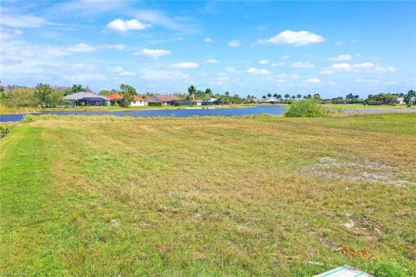 Royal Palm Golf Estates, 18013 Sandtrap Dr, Naples, Florida 34114, image 1