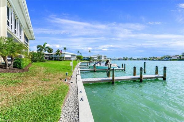 Executive Club, 3300 N Gulf Shore Blvd #312, Naples, Florida 34103, image 1