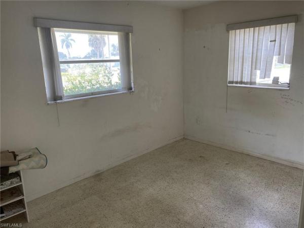 Sunnyside Gardens, 5546 Winkler Rd, Fort Myers, Florida 33919, image 1