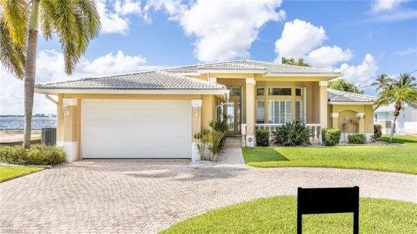 Cape Coral Residential, 264 Bayshore Dr, Cape Coral, Florida 33904, image 1