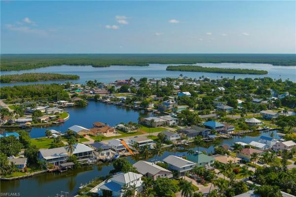 Goodland Isles, 685 Palm Ave, Goodland, Florida 34140, image 1
