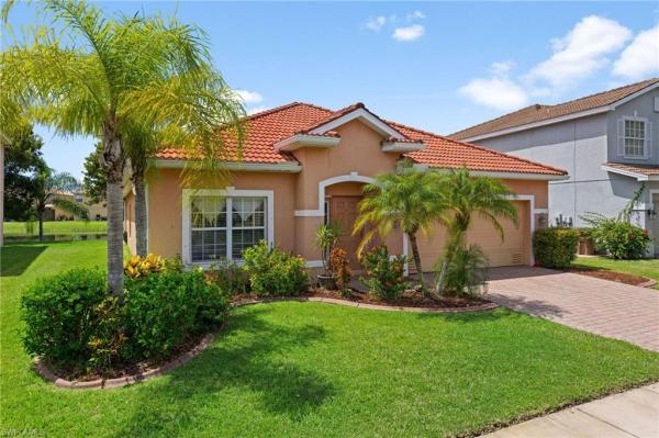 Heatherwood Lakes, 2020 Cape Heather Cir, Cape Coral, Florida 33991, image 1