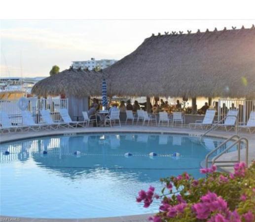 Cove Inn At Olde Naples, 900 S Broad Ave #204, Naples, Florida 34102, image 1