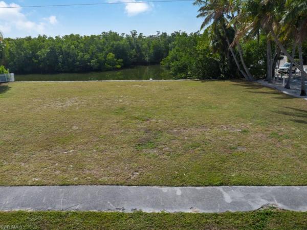 Marco Beach, 498 Spinnaker Dr, Marco Island, Florida 34145, image 1