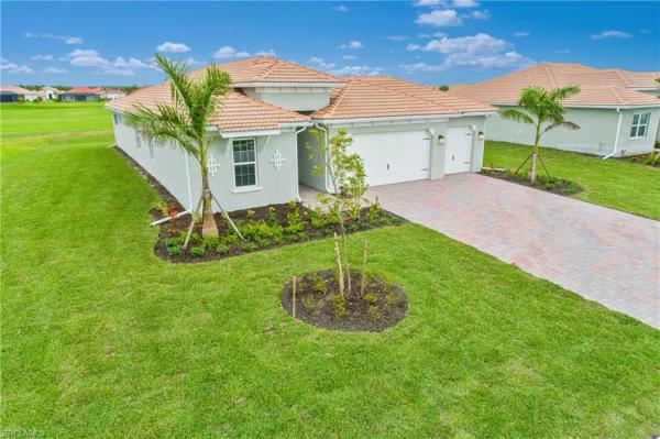 Royal Palm Golf Estates, 18719 Ensenada Dr, Naples, Florida 34114, image 1