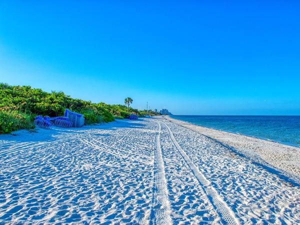 Chateaumere Royale At Pelican Bay, 6000 Pelican Bay Blvd #c-1203, Naples, Florida 34108, image 1