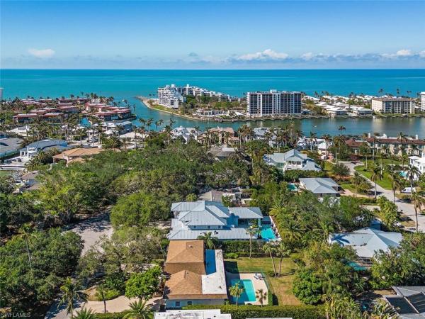 The Moorings, 375 Bow Line Dr, Naples, Florida 34103, image 1
