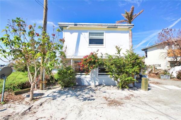 Crows, 2620 2nd St, Matlacha, Florida 33993, image 1