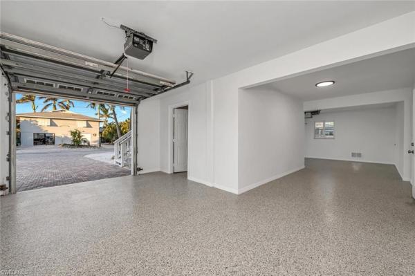 Gulf Shores, 2736 Gulfview Dr, Naples, Florida 34112, image 1