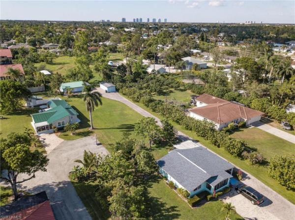 Heitmans, 27820/822 Michigan St, Bonita Springs, Florida 34135, image 1