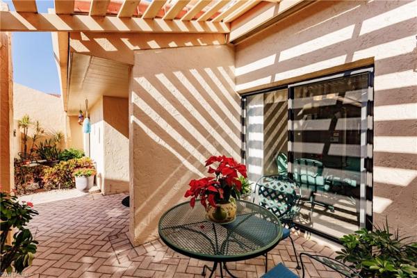 Schooner Village, 4516 Windjammer Ln, Fort Myers, Florida 33919, image 1