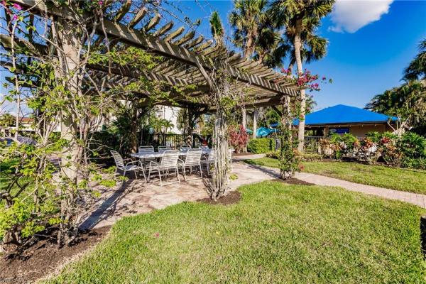 Trawler Village, 4585 Trawler Ct #305, Fort Myers, Florida 33919, image 1