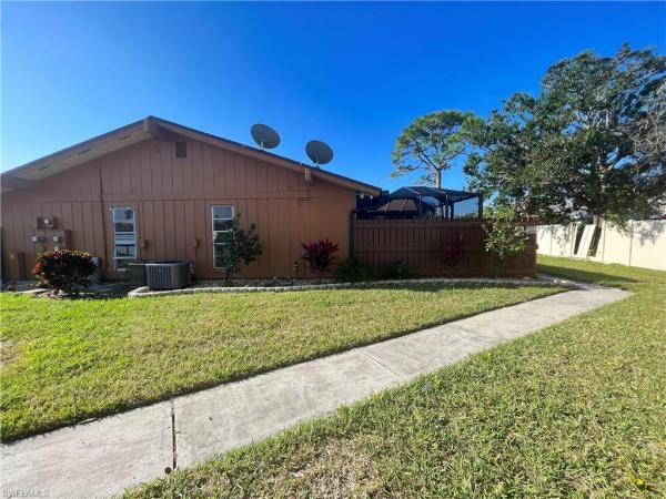 Foxmoor Lakes, 15425 Crystal Lake Dr, North Fort Myers, Florida 33917, image 2