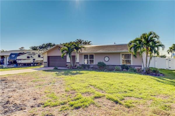 Island Park Woodlands, 6067 Macbeth Ln, Fort Myers, Florida 33908, image 1