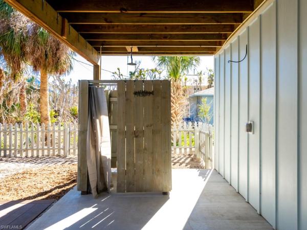 Belle Meade, 9248 Kincaid Ct, Sanibel, Florida 33957, image 1
