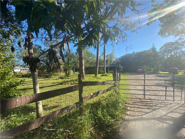 Town & Country Estates, 10910 Sandin Rd, Fort Myers, Florida 33905, image 1