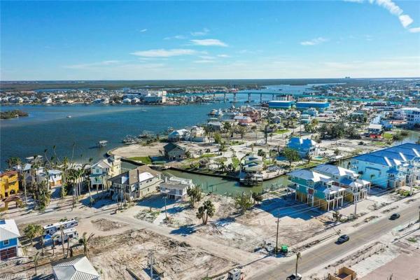 Islands End, 587 Carlos Cir, Fort Myers Beach, Florida 33931, image 1