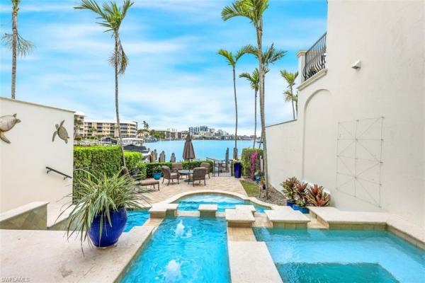 Vista Royale, 221 Harbour Dr #6, Naples, Florida 34103, image 1